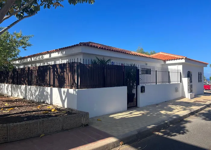 Luxury Villa Callao With Private Heated Pool By Vallecid