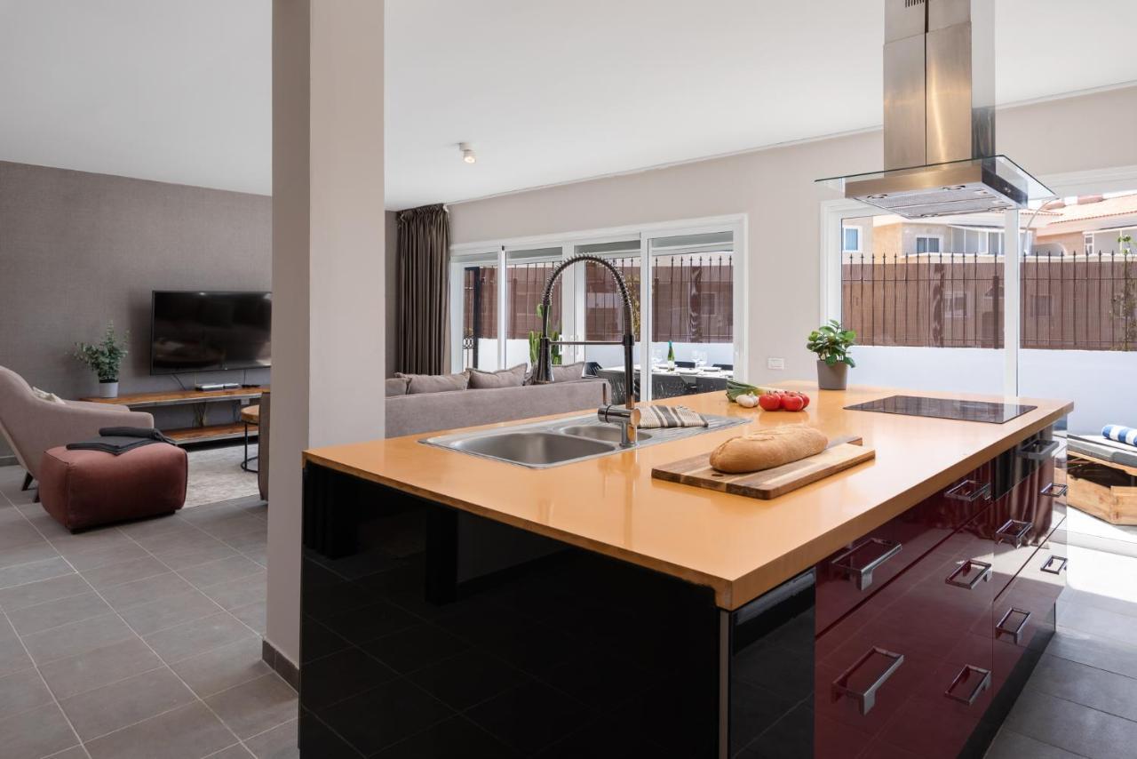 Luxury Callao With Private Heated Pool By Vallecid